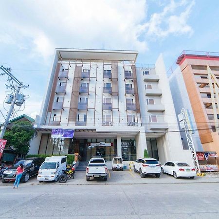 Reddoorz Plus @ Roxas Street Davao Exterior foto